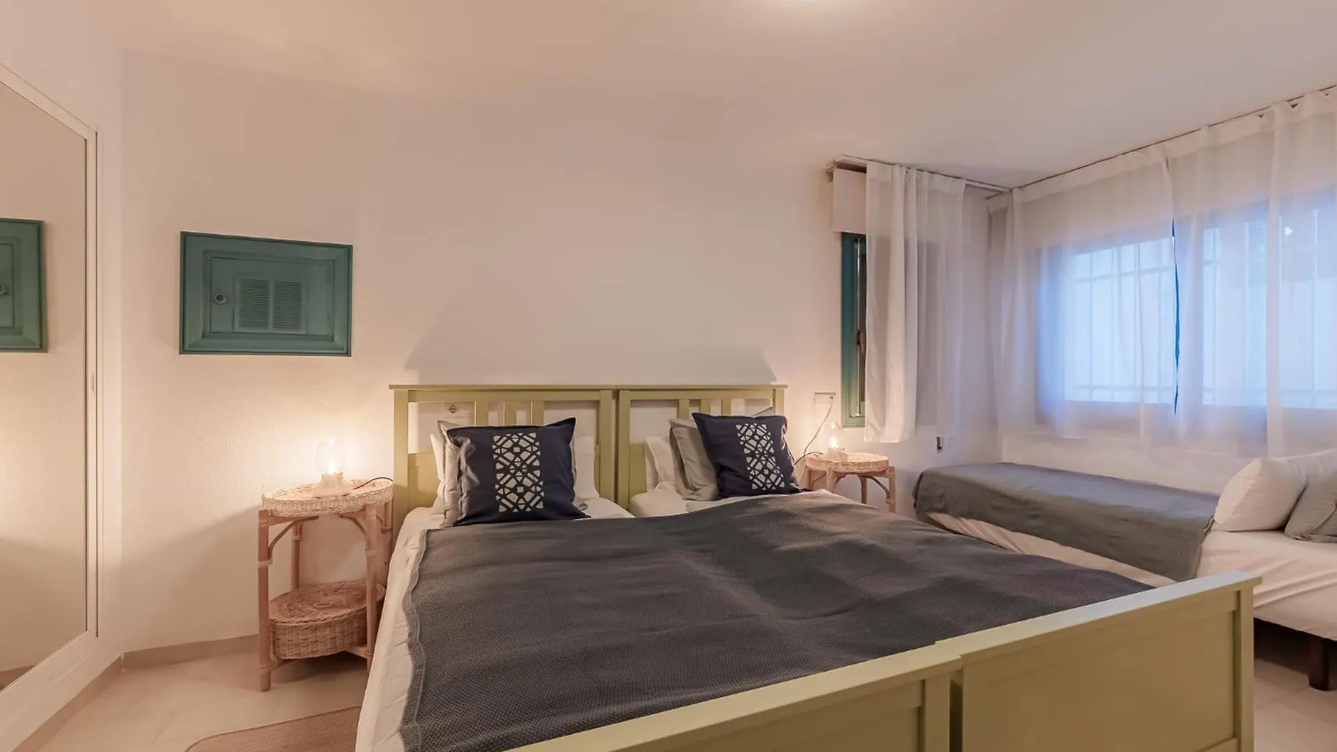 Villa Calmamar Cabopino Beachfront In Marbella Espanha
